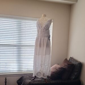 Elegant White Lace Maxi Dress